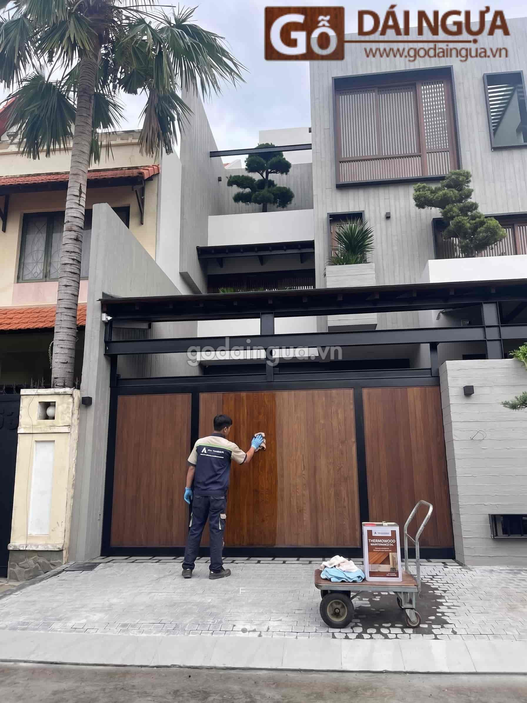 Hướng dẫn cách bảo dưỡng gỗ Thông biến tính bền đẹp