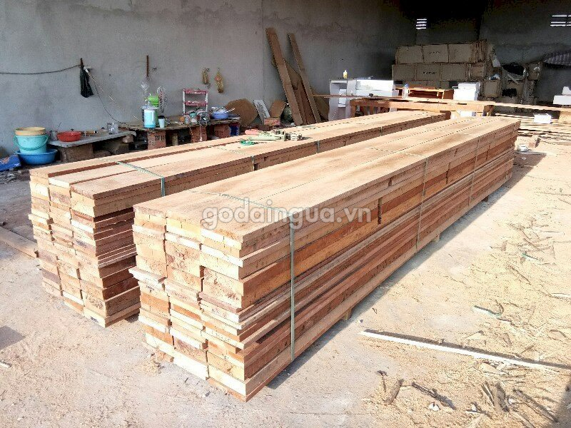 Xưởng xẻ gỗ Dầu ở Hồ Chí Minh